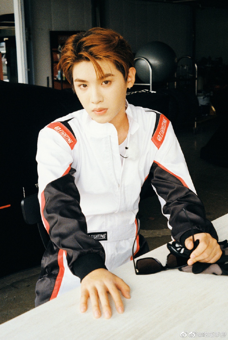 黄明昊