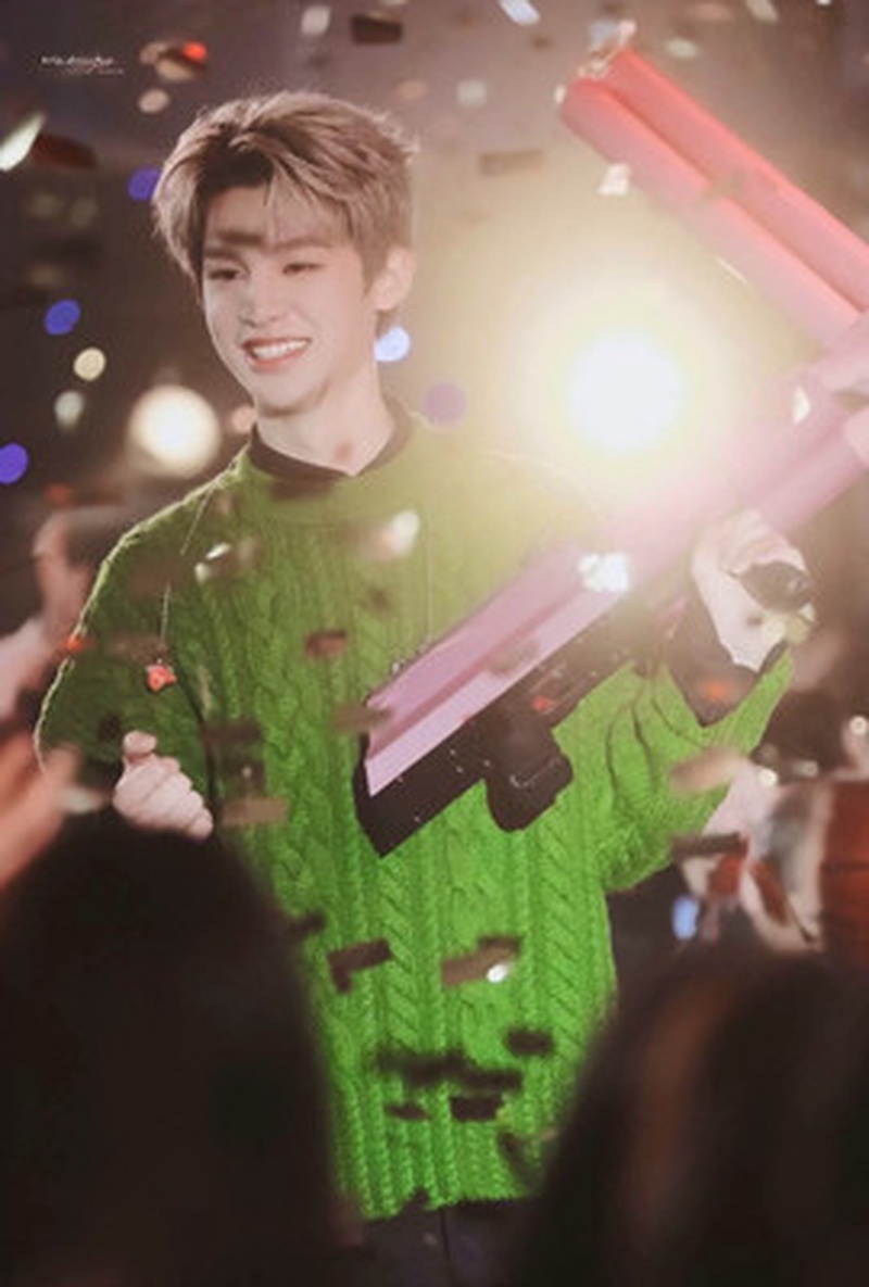 黄明昊
